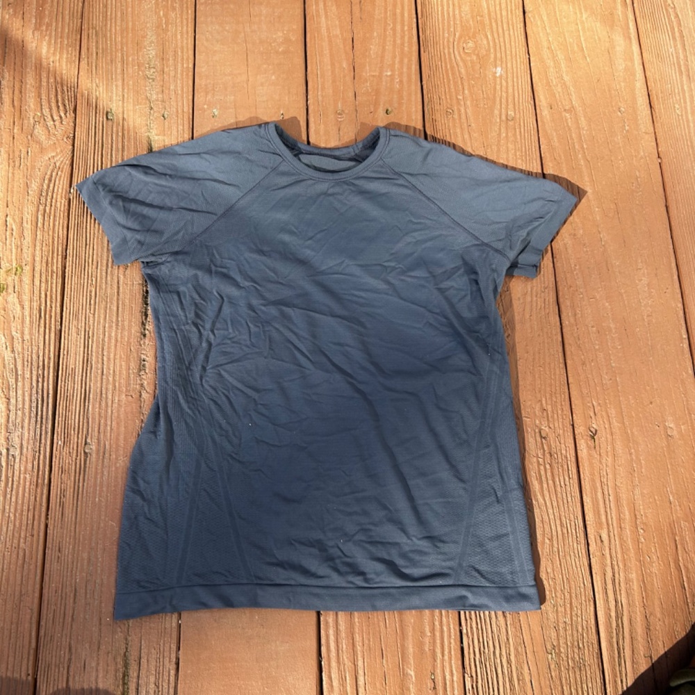 Athleta Girl Power Up Seamless Sport Length Tee